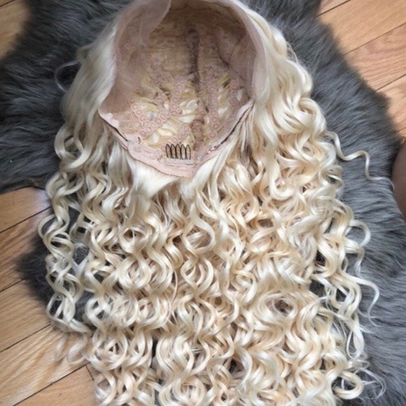 - ?28” LIGHT BLONDE LOOSE CURLY LACE FRONT WIG ? main image 7